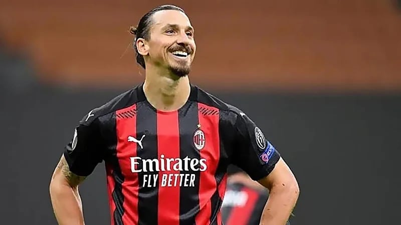 مدرب ميلان: إبراهيموفيتش قد يعود أمام نابولي 