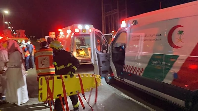 حادث تصادم يتسبب في إصابة 10 أشخاص في الباحة