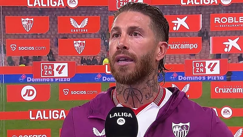 راموس ينفعل على الجمهور بعد خسارة إشبيلية .. فيديو