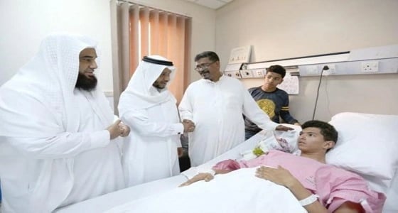 " تعليم جازان " يزور  دراجي اليرموك في مستشفى أبوعريش العام