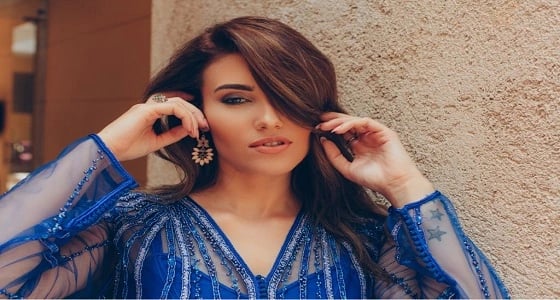 بالفيديو.. طاهرة تغازل جمهورها فى الخليج بـ " يابنات "