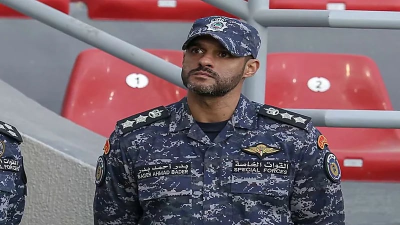بدر المطوع يظهر بزي القوات الخاصة في افتتاح استاد جابر المبارك