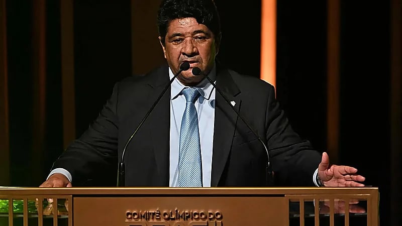 محكمة برازيلية تأمر بعزل مجلس إدارة الاتحاد المحلي لكرة القدم