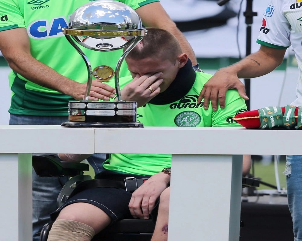 بالفيديو والصور.. شابيكوينسي يتعادل مع بالميراس في أول مباراة بعد حادث تحطم الطائرة