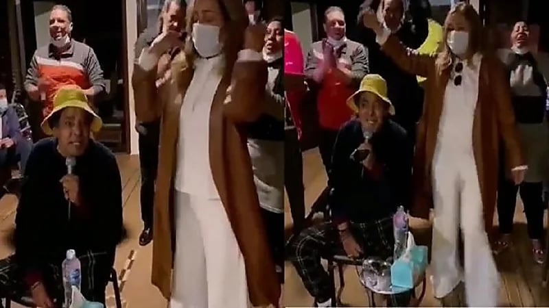 شاهد..وصلة رقص لليلى علوي أمام محمد منير