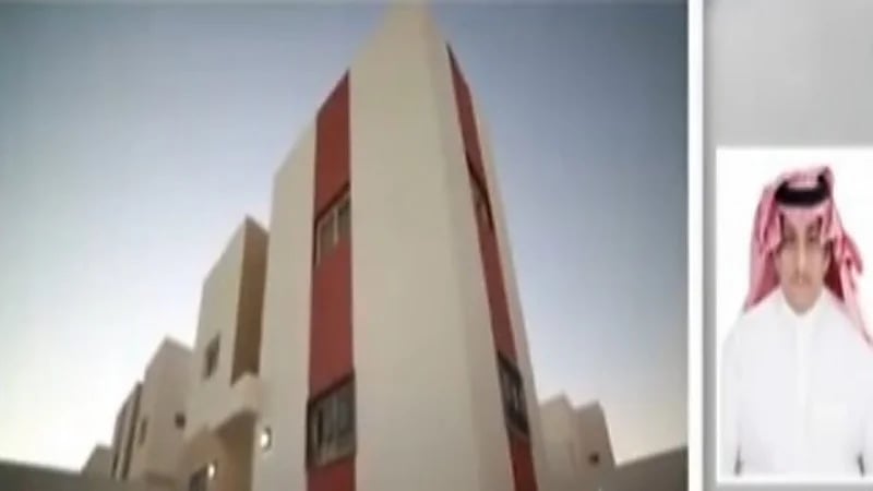 مواطن يكشف عن تفاصيل تأخر استلام وحدته السكانية "فيديو"