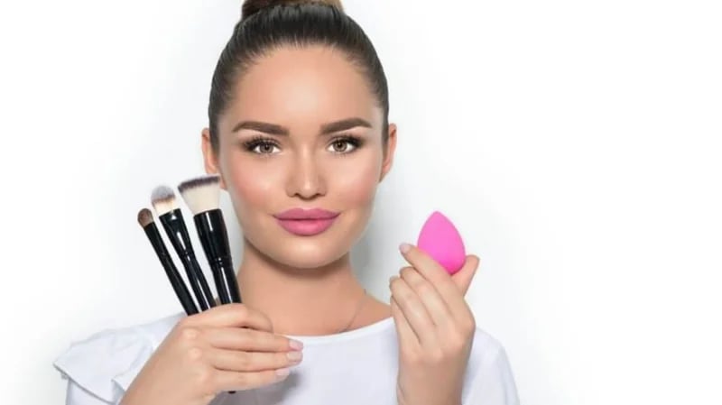 ممنوعات في مكياج الجامعة