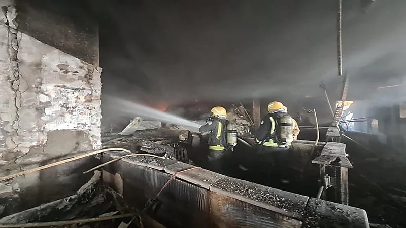 اندلاع حريق في مطعم بالرياض.. صور
