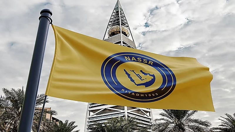 مصدر: رحيل مرتقب لإحدى الشخصيات الإدارية في نادي النصر