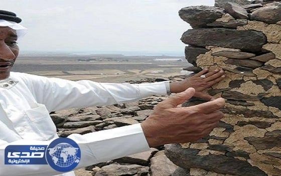 العثور على قطع أثرية نادرة و 14نقش على قطع حجرية في البرك