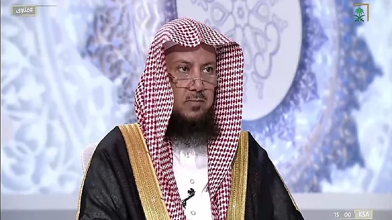 بالفيديو.. "السليمان" يوضح المدة التي يجوز للمسافر أن يجمع ويقصر فيها الصلاة