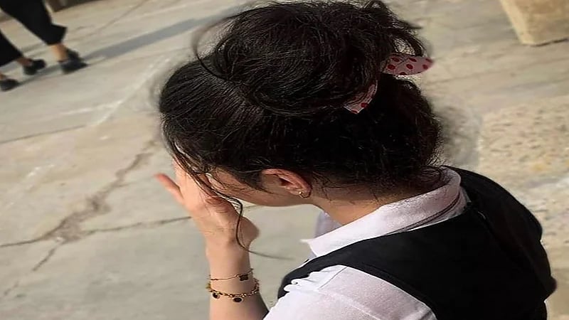 طالبة في الإبتدائية شغفها بالموضة يدفعها إلى التشهير بزميلاتها في المدرسة (صور)