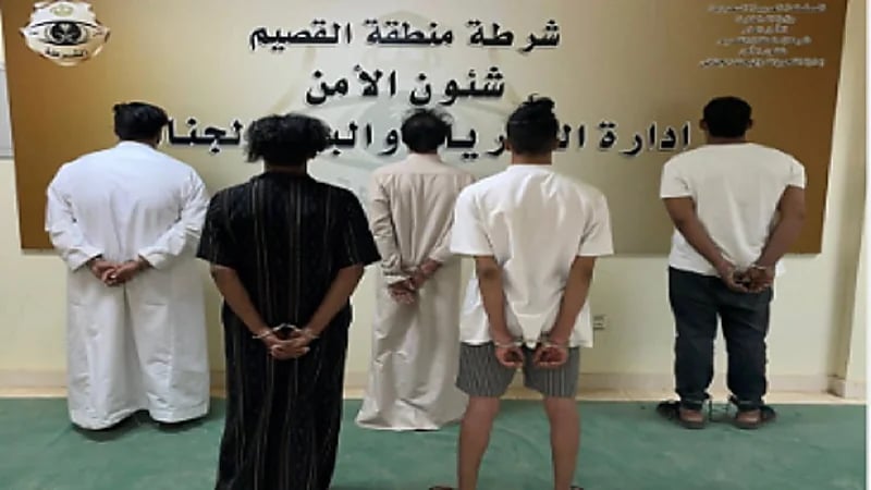الإطاحة بـ 5 مواطنين سطوا على شاليهات واستراحات خاصة بالقصيم