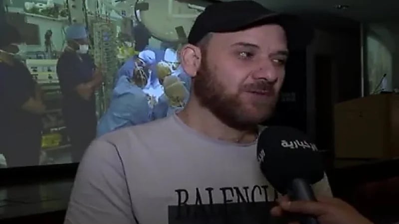 والد التوأم السيامي: سعادتي لا توصف ونشكر قيادة المملكة على المبادرة الإنسانية.. فيديو