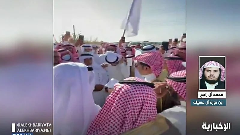 بالفيديو.. سيدة تجير قاتل ابنها في منزلها وتعفو عنه