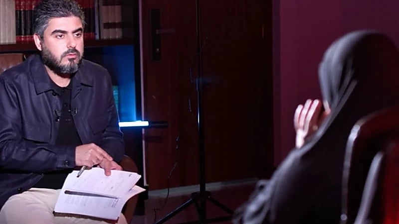 ابنه زعيم داعش الأسبق: والدي أجبرني على الزواج من مرافقه بعمر الـ12