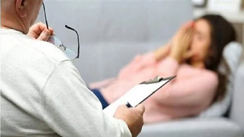 سيدة متزوجة تكتشف أنها رجل بالصدفة