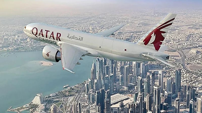 قطر تعلن إغلاق مجالها الجوي