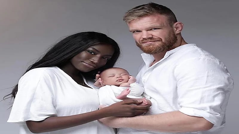 حقيقة وجود أطفال لعبير سندر غير ابنها المعلن عنه