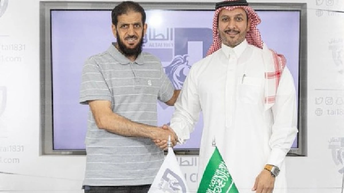 الطائي يعلن تعاقده رسمياً مع المدرب الوطني خليل المهنا .. صور