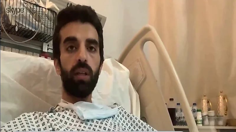 بالفيديو.. مسعفان يتعرضان لحادث أثناء إنقاذ حياة طفلة