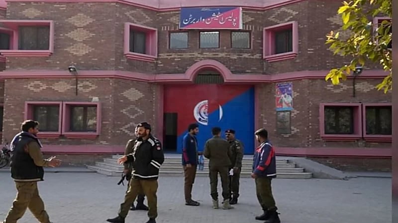 الإعدام لباكستاني نشر محتوى "تجديفي" على واتساب