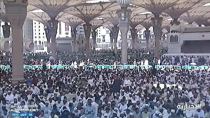 خطيب المسجد النبوي: المجالس الافتراضية في منصات التواصل تجاوزت الحدود ووصلت إلى الإدمان (فيديو)