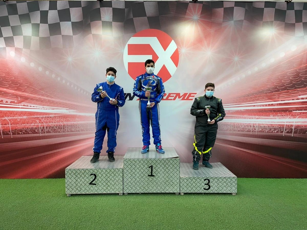 بالفيديو .. مواطن يُلقب بـ "غوغل السعودية" لدقة حفظه تواريخ الأحداث العالمية والمحلية