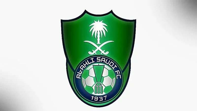 وزارة الرياضة تفتح تحقيق بعد منع الأهلي من التسجيل