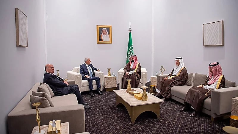 بالفيديو .. ولي العهد يلتقي رئيس العراق