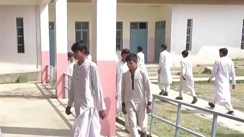 وفاة طفل بعد تعرضه للضرب المبرح على يد مدير مدرسته