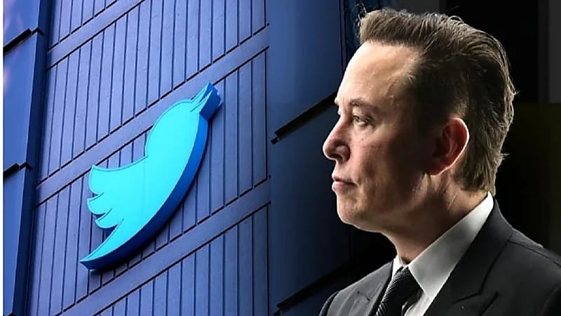 ماسك: تويتر تتلاعب بالمستخدمين من خلال خوارزمية الجدول الزمني