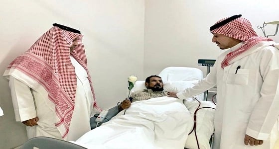 الدويش يعايد المرضي بمستشفي الأرطاوية العام