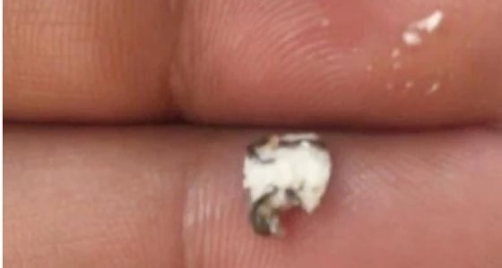 مواطن يجد قطعة حديد داخل فطيرة بمكة