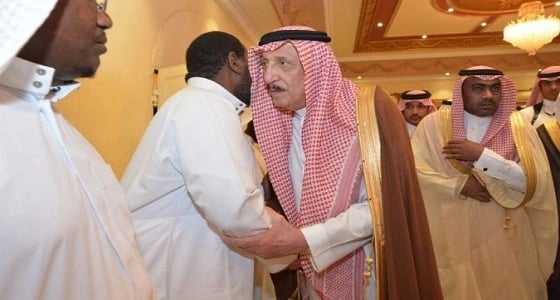 بالصور.. أمير جازان ينقل تعازي القيادة لذوي المتوفين في حادث " اليرموك "