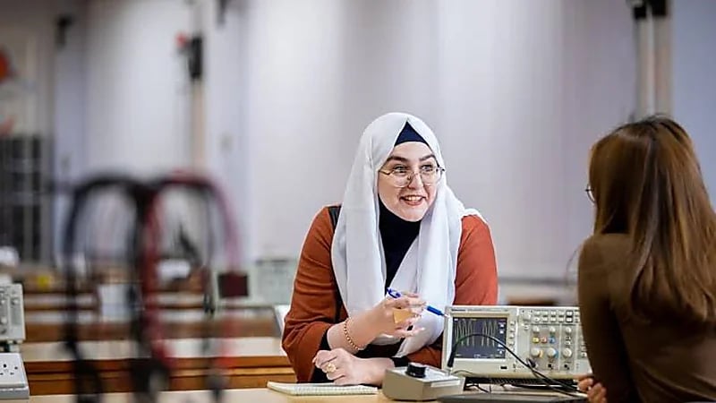 المملكة تتيح منحًا دراسية للطلاب السوريين في مختلف المراحل الجامعية