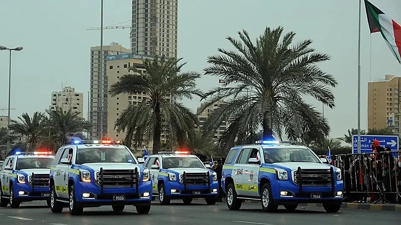 السجن 10 سنوات لضابطين متهمين بغسيل الأموال في الكويت