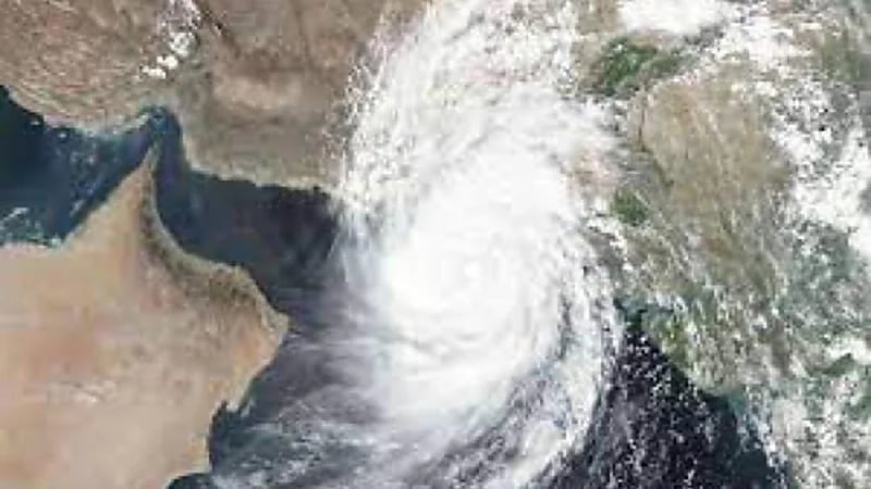 العقيل: الإعصار المداري "شاهين" خطير لكنه لن يصل إلى ‎المملكة