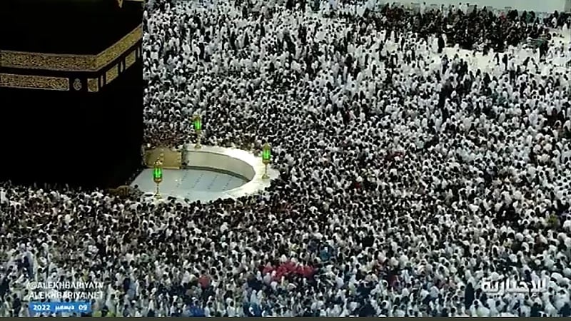 بالفيديو.. نعيم الدنيا في إشراق شمس الكعبة الغراء