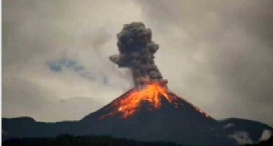 بالفيديو.. ثوران بركان " المشاكس " في الإكوادور