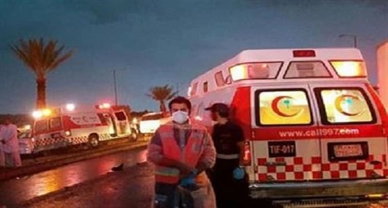 إصابة 6 أشخاص في حادث تصادم مركبة و حراثة بالقنفذة