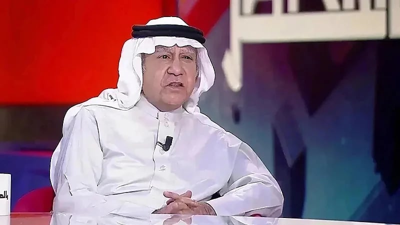 الحمد: قد لا يحسن السعودي ارتداء بدلة لكنه يجيد التعامل مع تقنية العصر