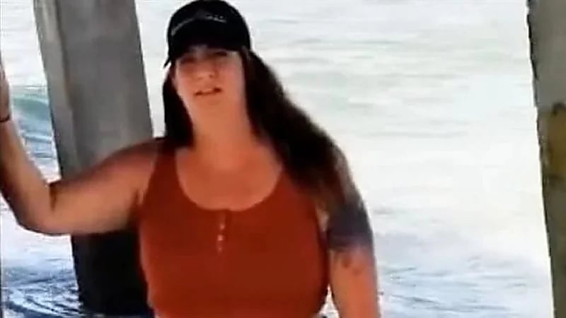 امرأة تفضح زوجها بعدما استغلها للتحرش بالنساء