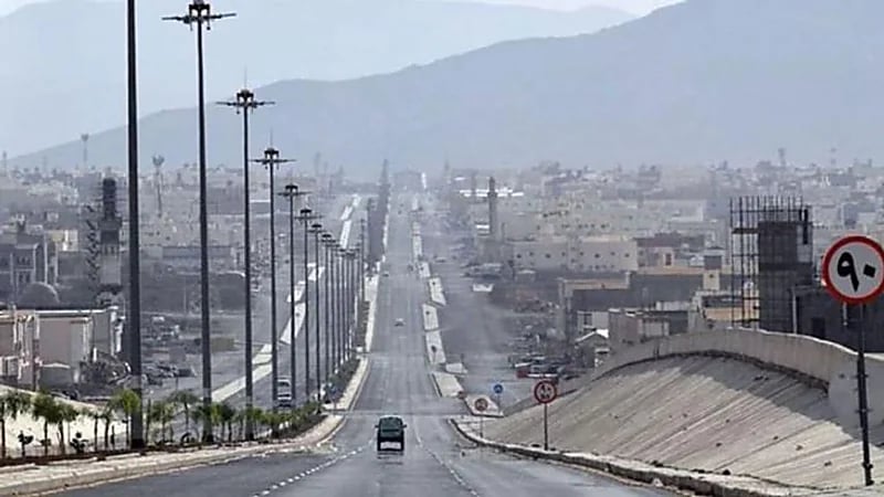 العصيمي: منخفض سطحي جاف وارتفاع درجات الحرارة غدًا