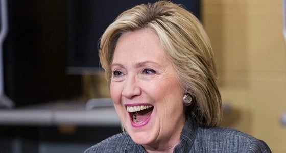 بالفيديو.. كلينتون تسخر من ترامب في حفل جرامي