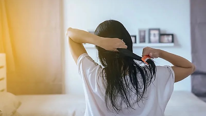 خبراء يؤكدون: الشعر المبلل ليس له علاقة بالإصابة بالزكام