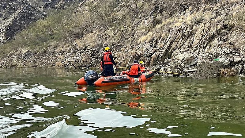 مدني جازان يواصل البحث عن شخصين جرفتهما السيول في صبيا والريث