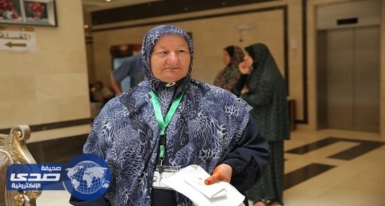 حاجة فلسطينية بكت على أطفالها حتى العمى: خادم الحرمين أعاد الفرحة لقلبي