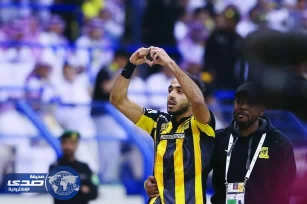 كهربا يقبل رأس رجل أمن بعد نهائي الكأس