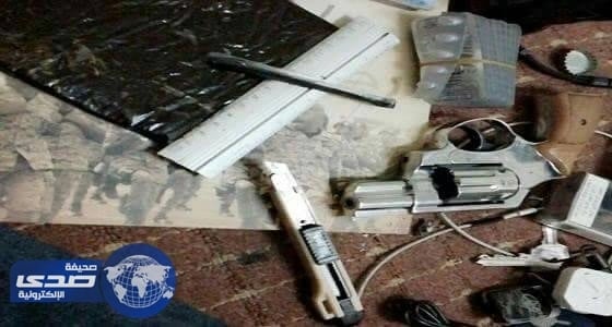 بالصور .. الاطاحة بـ 3 مروجين للمخدرات عبر سناب شات